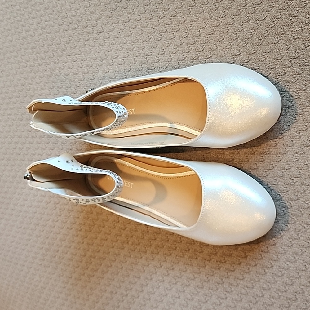 NIB Nine West Ankle Strap Dress Flats